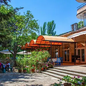 adis-holiday-inn-hotel.goldensandshotels.net/